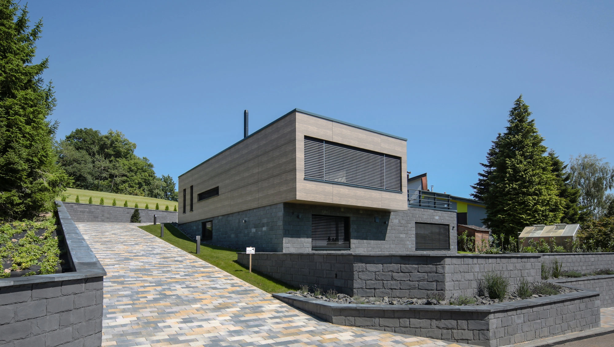 Fassade aus Basaltgestein von Rockpanel bei Waterkamp Rheine Nordwalde Fassade aus Basaltgestein von Rockpanel bei Waterkamp Rheine Nordwalde