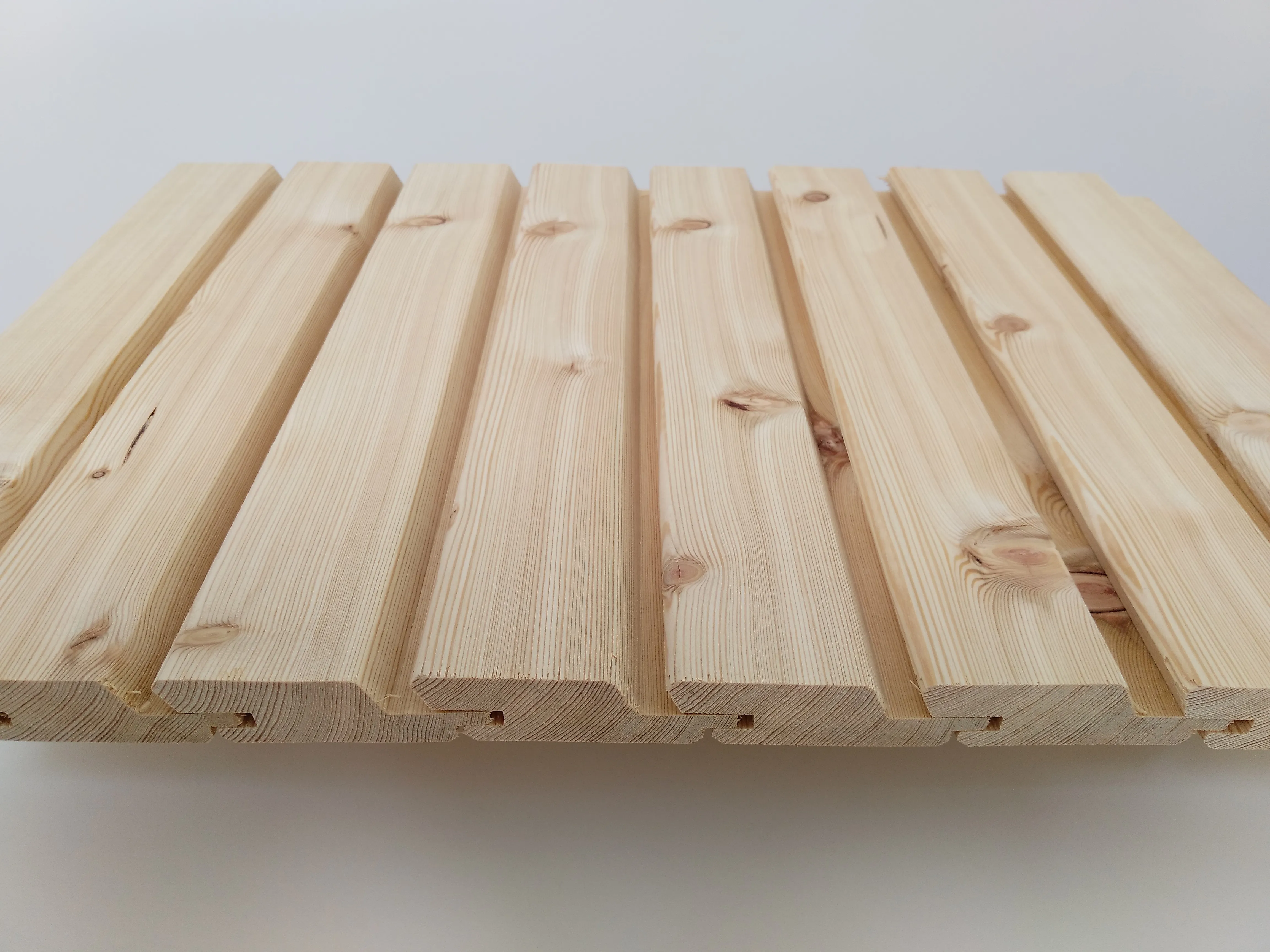 Rhombusprofil nordam. L&auml;rche