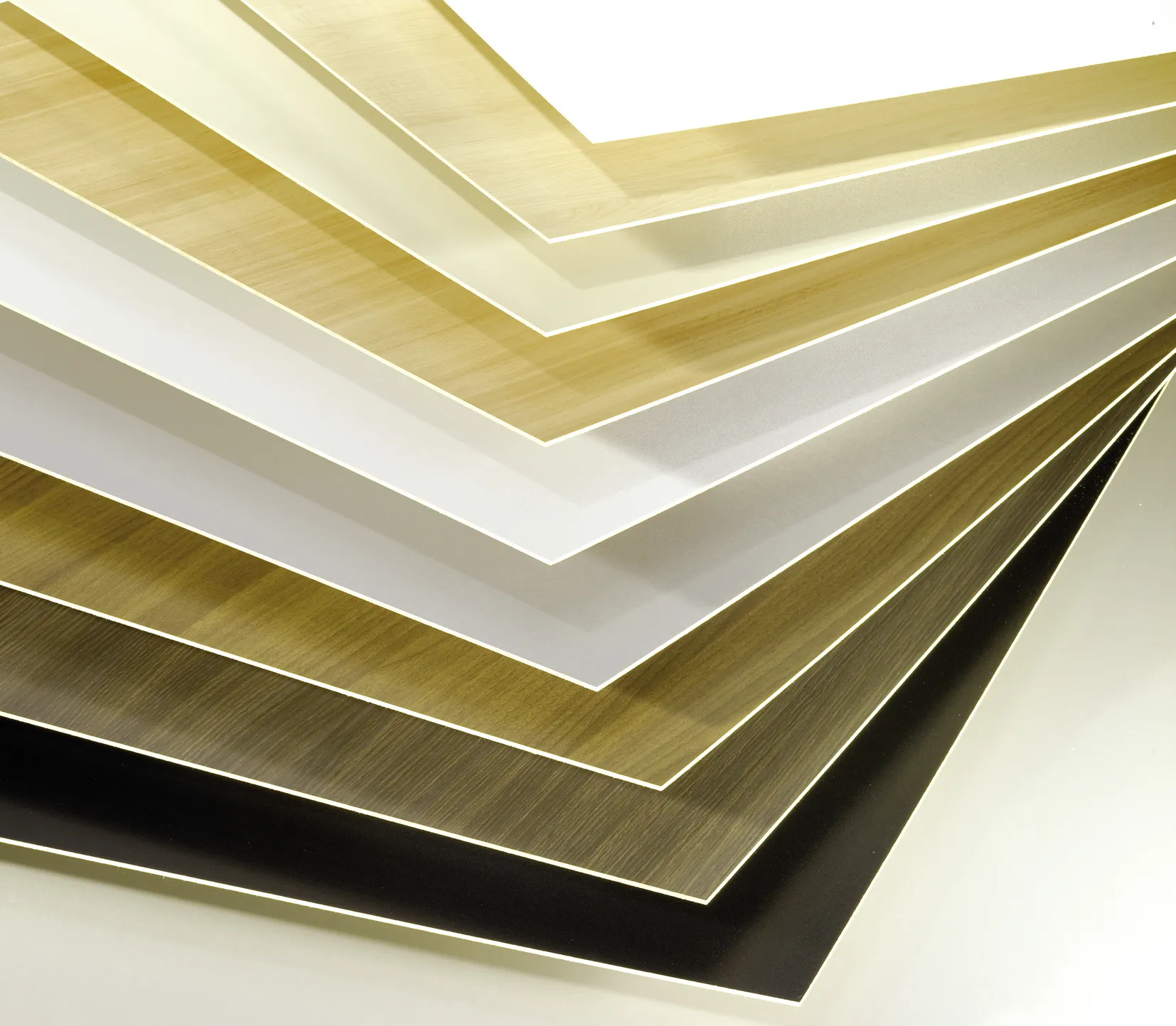 HDF-Platten eins. Wei&szlig;